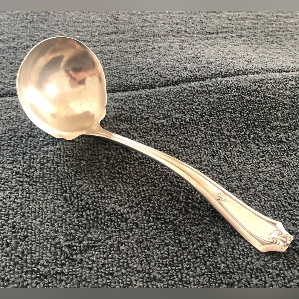 Fairmount Solid Gravy Ladle Silverplated 7” by WM Rogers International Silver
